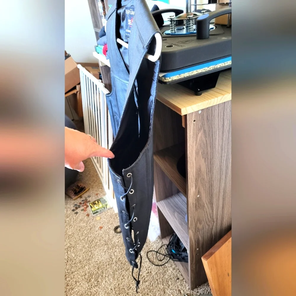 Black Leather Riding Vest - Picture 2 of 6